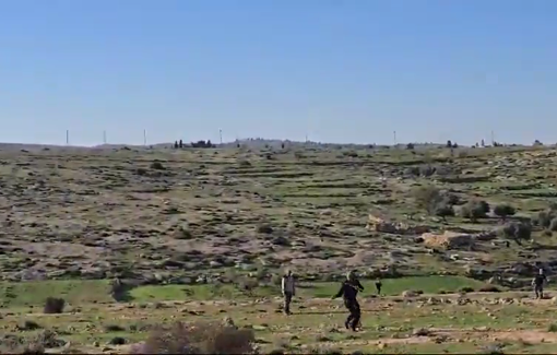 Thumbnail preview image for the video titled: 8 masked settlers attacked residents in Susiya
