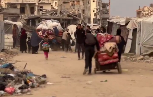 Thumbnail preview image for the video titled: The residents are fleeing from the northern and eastern areas of Beit Hanoun towards the city center