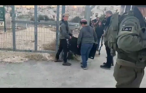 Thumbnail preview image for the video titled: Settlers entered the home of a Palestinian family in Hebron and established a new settlement there under Israeli police protection