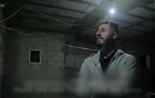 Thumbnail preview image for the video titled: Louis Theroux : "Can we call the police ?"