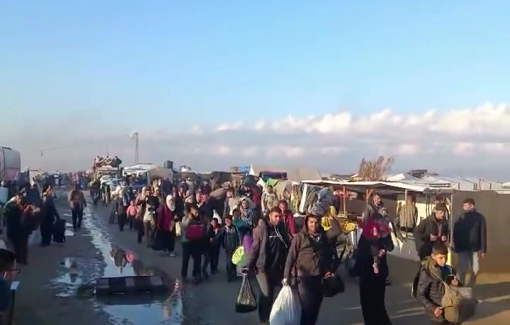 Thumbnail preview image for the video titled: New forced displacement in Khan Younis under Israeli evacuation order