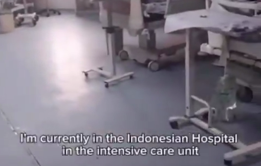 Thumbnail preview image for the video titled: Inside the Indonesian hospital surrounded by Israeli strikes
