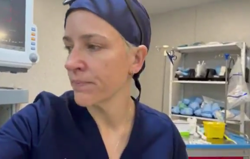 Thumbnail preview image for the video titled: British doctor on operation on two children and their mother with critical wounds