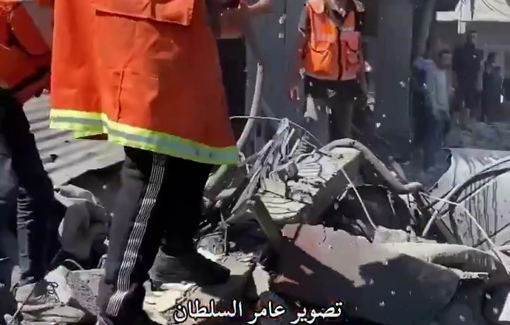 Thumbnail preview image for the video titled: Israel bombed the house of journalist Muhammad Mansour