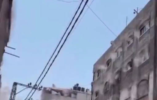 Thumbnail preview image for the video titled: Israeli bombardment campaign of residential buildings in northern Gaza