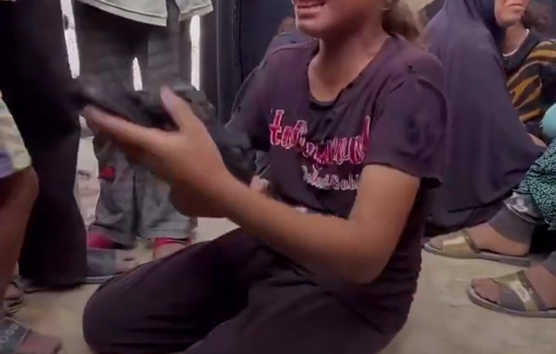 Thumbnail preview image for the video titled: Child Bisan embraces the shoe of her father killed while seeking aid, and curses Netanyahu