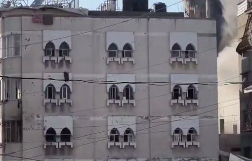 Thumbnail preview image for the video titled: Live footage of an Israeli bombing of the Hajou family house in Shati camp