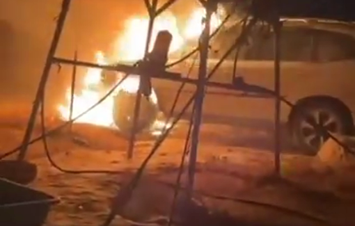 Thumbnail preview image for the video titled: For the second night in a row, Israeli settlers have set fire to vehicles in the village of Susiya