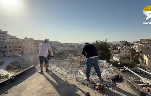 Thumbnail preview image for the video titled: Israeli authorities forced Palestinian Hamza Ibrahim Amireh to demolish his own house