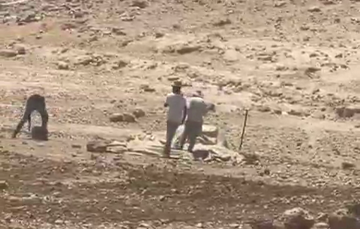 Thumbnail preview image for the video titled: Settlers established a new outpost among residents of the Shallal al-Auja settlement in Jericho