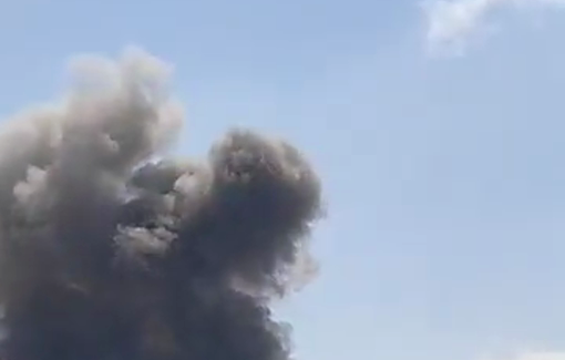Thumbnail preview image for the video titled: Large plumes of smoke following a series of airstrikes on Al-Sabra neighborhood