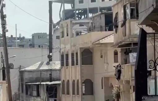 Thumbnail preview image for the video titled: Israel bombs Al-Tawheed Wal-Sunna mosque in Gaza City