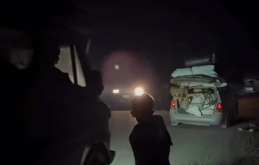 Thumbnail preview image for the video titled: Children and mothers displaced in the dead of night from Al-Rimal after Israeli orders