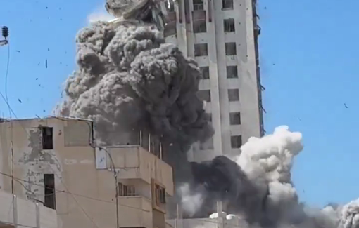 Thumbnail preview image for the video titled: Israel bombs and destroys Al-Ghifari Tower