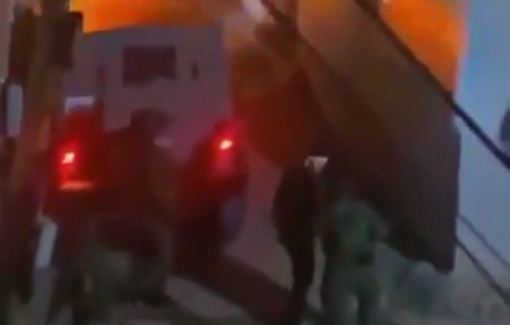 Thumbnail preview image for the video titled: The Israeli army stormed Al-Fawwar Camp and kidnapping Palestinians