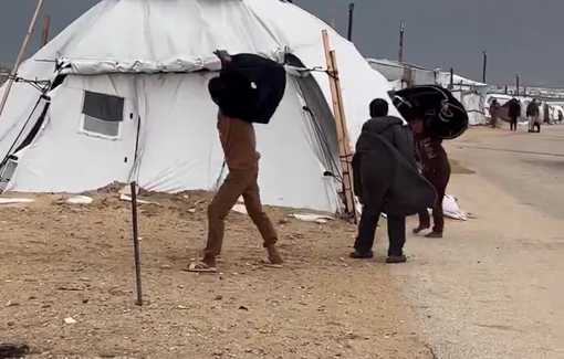 Thumbnail preview image for the video titled: Children of Gaza playing with winter storm