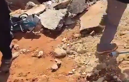 Thumbnail preview image for the video titled: Huge crater left by 40 tons of Israeli bombs used to assassinate Hassan Nasrallah